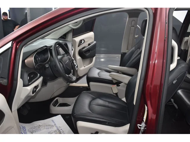 SEMINUEVOS CHRYSLER Pacifica a Estados en autogozo