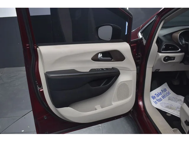 SEMINUEVOS CHRYSLER Pacifica a Estados en autogozo