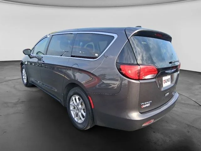 SEMINUEVOS CHRYSLER Voyager a Estados en autogozo