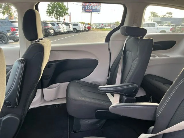 SEMINUEVOS CHRYSLER Voyager a Estados en autogozo