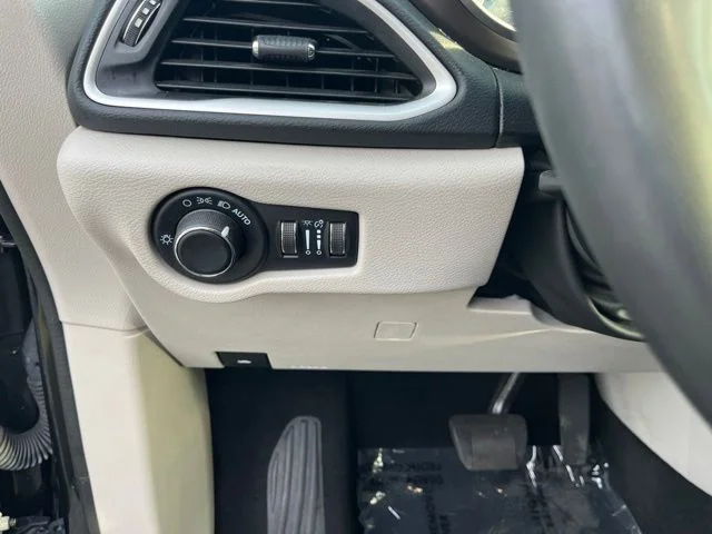 SEMINUEVOS CHRYSLER Voyager a Estados en autogozo