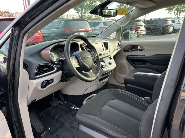 SEMINUEVOS CHRYSLER Voyager a Estados en autogozo