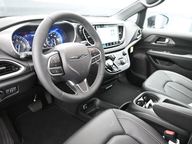 Nuevos CHRYSLER VOYAGER à Estados chez autogozo