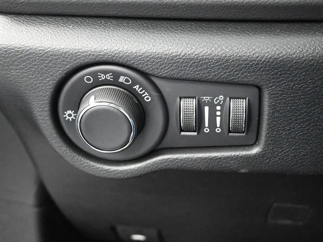 Nuevos CHRYSLER VOYAGER à Estados chez autogozo