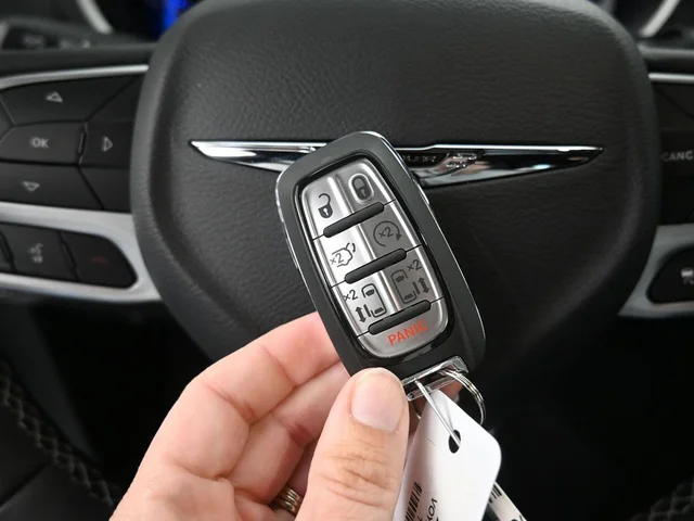 Nuevos CHRYSLER VOYAGER à Estados chez autogozo