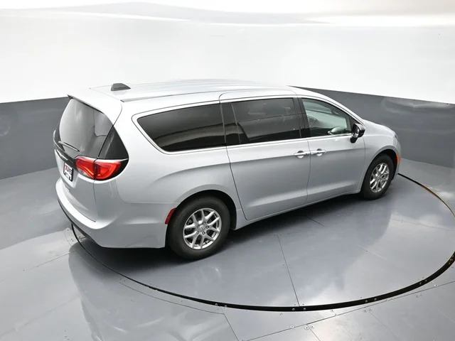 Nuevos CHRYSLER VOYAGER à Estados chez autogozo