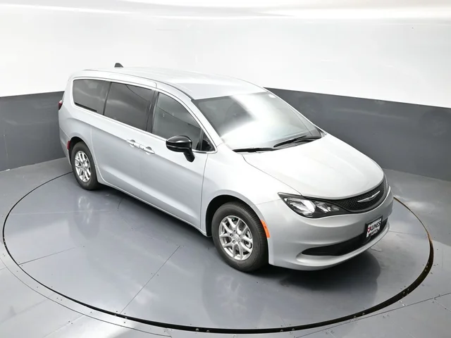 Nuevos CHRYSLER VOYAGER à Estados chez autogozo