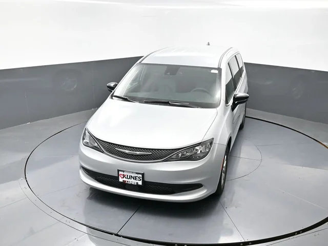 Nuevos CHRYSLER VOYAGER à Estados chez autogozo