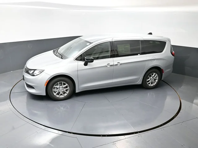 Nuevos CHRYSLER VOYAGER à Estados chez autogozo