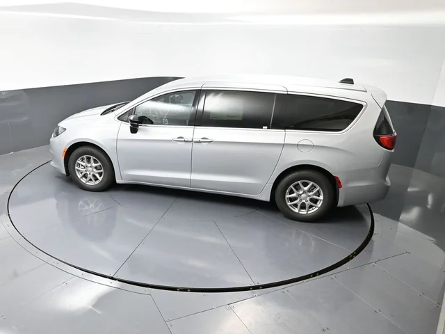 Nuevos CHRYSLER VOYAGER à Estados chez autogozo