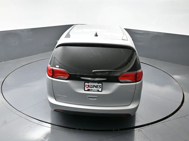 Nuevos CHRYSLER VOYAGER à Estados chez autogozo
