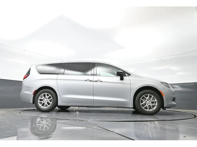 Nuevos CHRYSLER VOYAGER à Estados chez autogozo