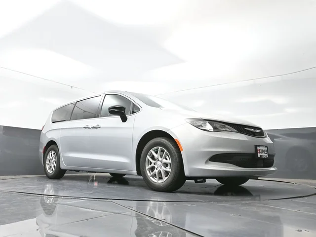Nuevos CHRYSLER VOYAGER à Estados chez autogozo