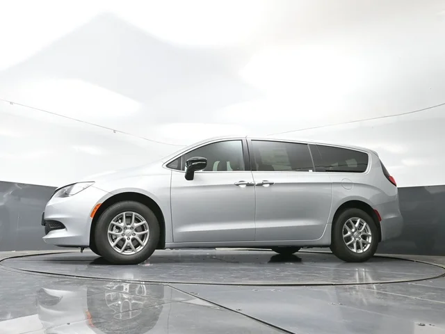 Nuevos CHRYSLER VOYAGER à Estados chez autogozo