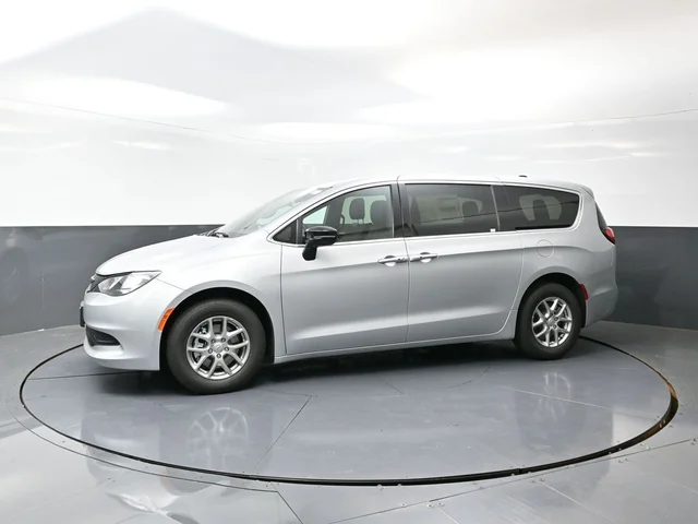 Nuevos CHRYSLER VOYAGER à Estados chez autogozo