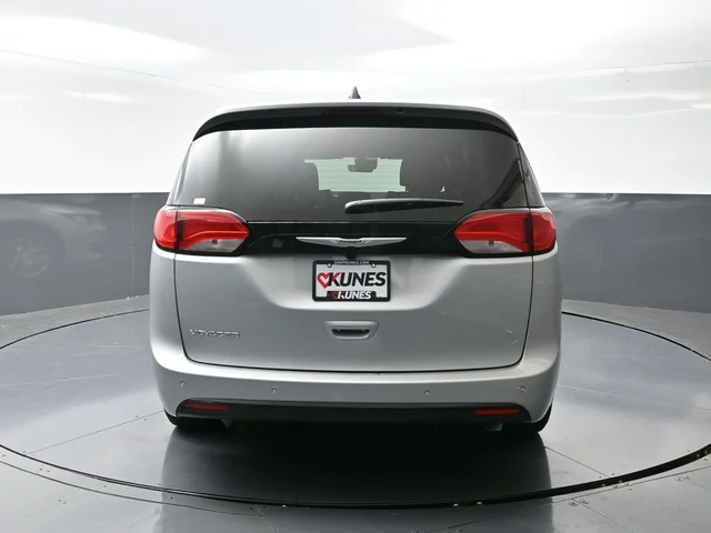 Nuevos CHRYSLER VOYAGER à Estados chez autogozo