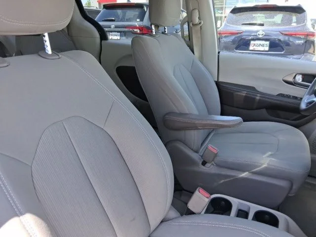 SEMINUEVOS CHRYSLER Pacifica a Estados en autogozo