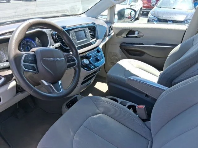 SEMINUEVOS CHRYSLER Pacifica a Estados en autogozo