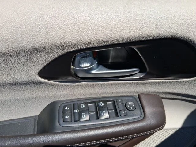 SEMINUEVOS CHRYSLER Pacifica a Estados en autogozo