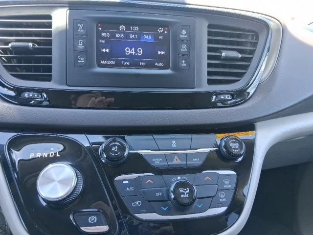 SEMINUEVOS CHRYSLER Pacifica a Estados en autogozo