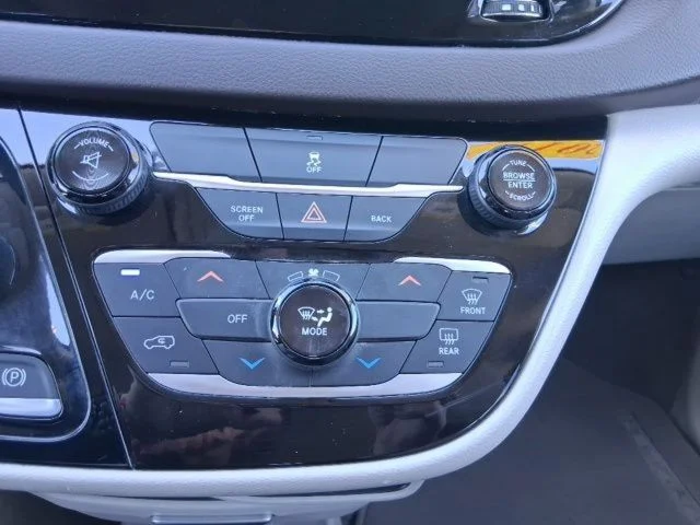 SEMINUEVOS CHRYSLER Pacifica a Estados en autogozo