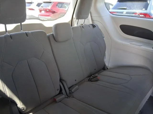 SEMINUEVOS CHRYSLER Pacifica a Estados en autogozo