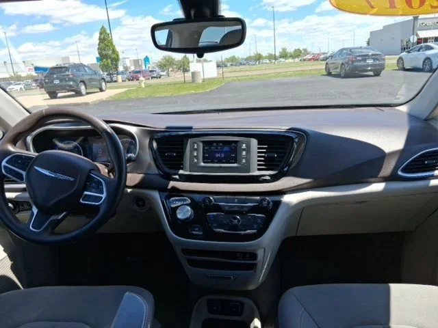 SEMINUEVOS CHRYSLER Pacifica a Estados en autogozo
