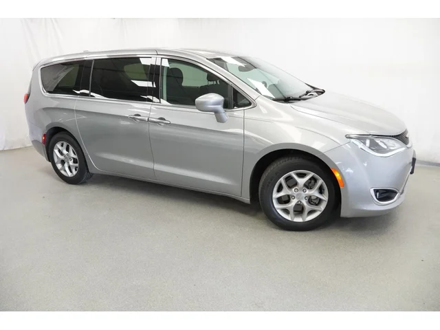 SEMINUEVOS CHRYSLER Pacifica a Estados en autogozo