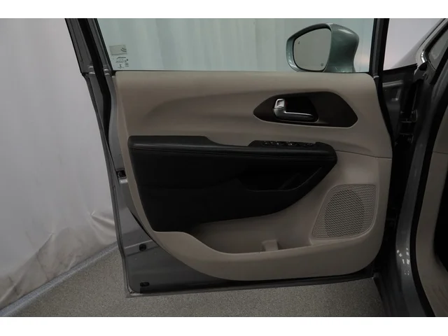 SEMINUEVOS CHRYSLER Pacifica a Estados en autogozo