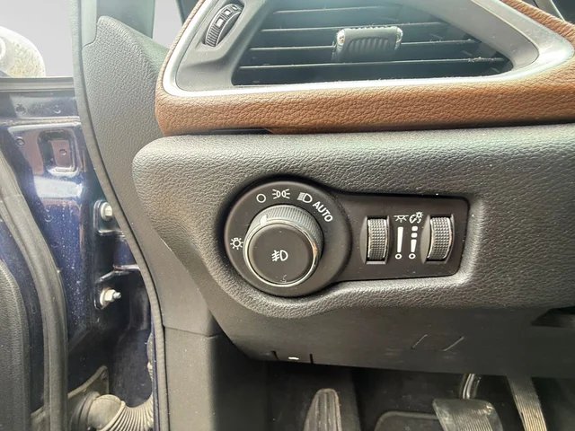 SEMINUEVOS CHRYSLER Pacifica a Estados en autogozo