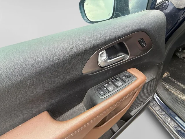 SEMINUEVOS CHRYSLER Pacifica a Estados en autogozo
