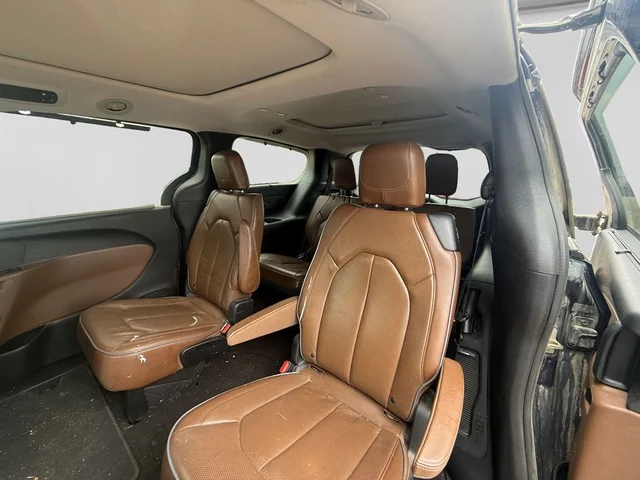 SEMINUEVOS CHRYSLER Pacifica a Estados en autogozo