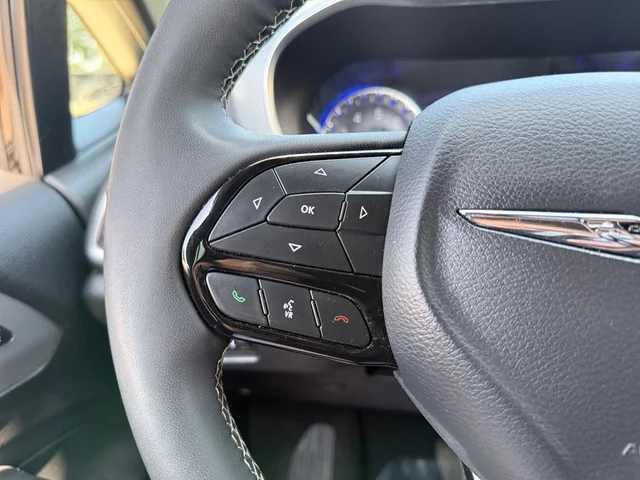 SEMINUEVOS CHRYSLER Pacifica a Estados en autogozo