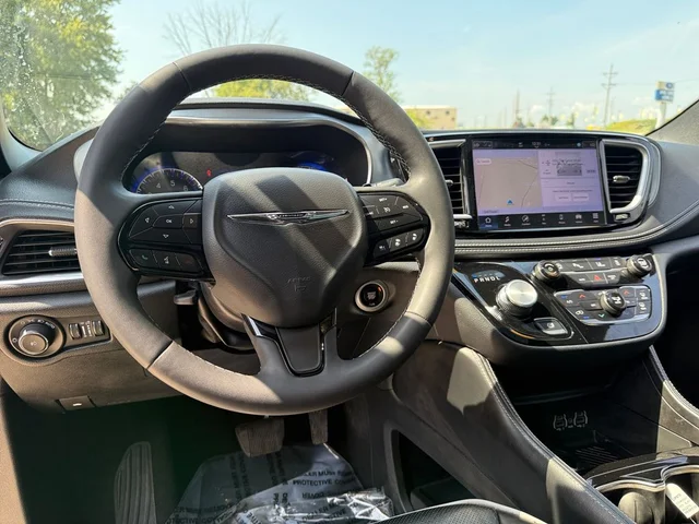 SEMINUEVOS CHRYSLER Pacifica a Estados en autogozo