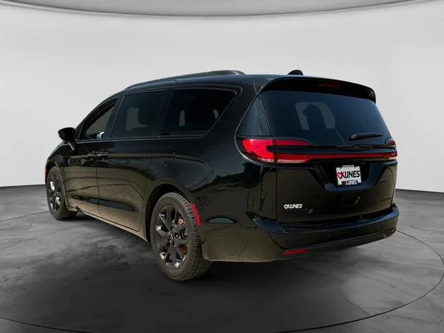 SEMINUEVOS CHRYSLER Pacifica a Estados en autogozo