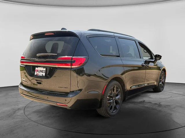 SEMINUEVOS CHRYSLER Pacifica a Estados en autogozo