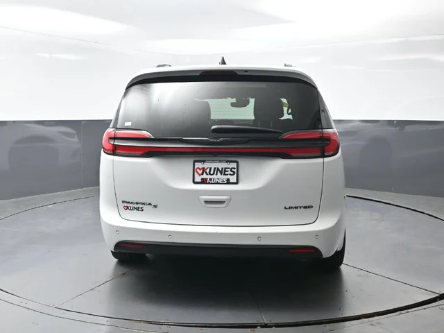SEMINUEVOS CHRYSLER Pacifica a Estados en autogozo
