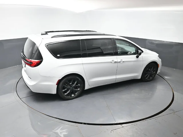 SEMINUEVOS CHRYSLER Pacifica a Estados en autogozo