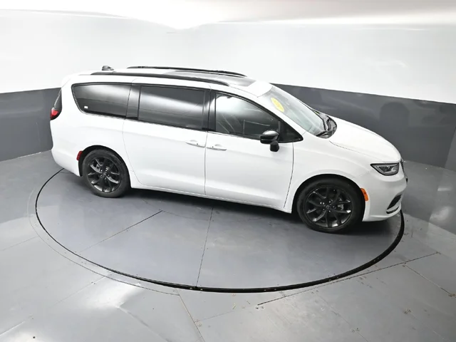 SEMINUEVOS CHRYSLER Pacifica a Estados en autogozo