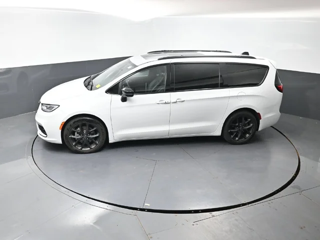 SEMINUEVOS CHRYSLER Pacifica a Estados en autogozo