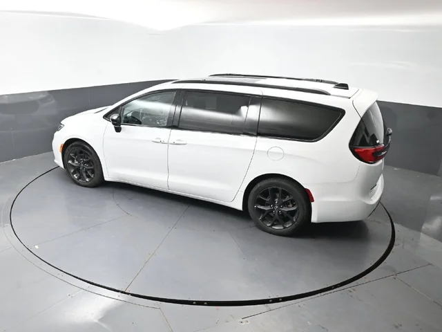 SEMINUEVOS CHRYSLER Pacifica a Estados en autogozo