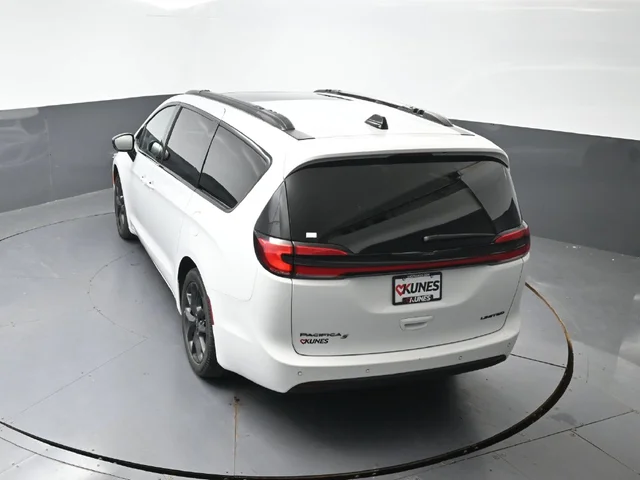 SEMINUEVOS CHRYSLER Pacifica a Estados en autogozo