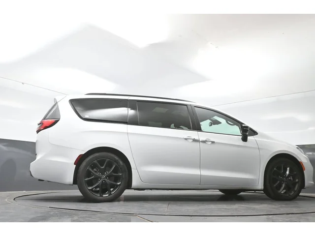 SEMINUEVOS CHRYSLER Pacifica a Estados en autogozo