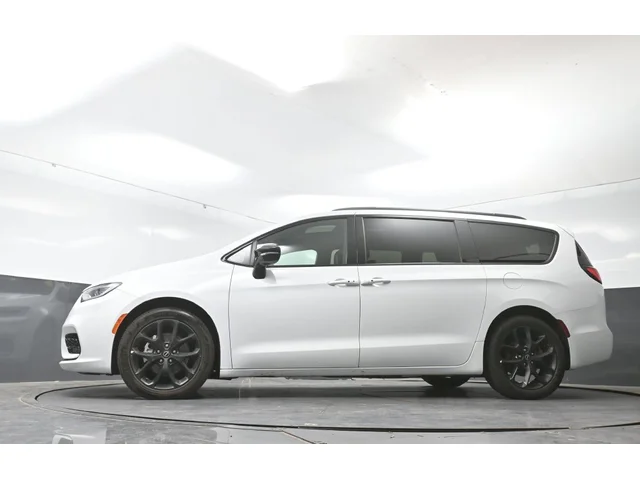 SEMINUEVOS CHRYSLER Pacifica a Estados en autogozo