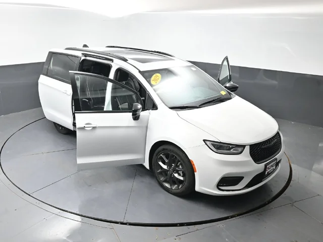 SEMINUEVOS CHRYSLER Pacifica a Estados en autogozo