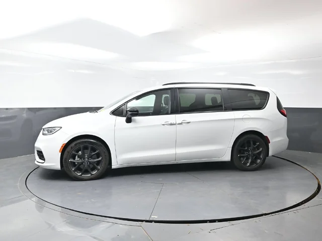 SEMINUEVOS CHRYSLER Pacifica a Estados en autogozo