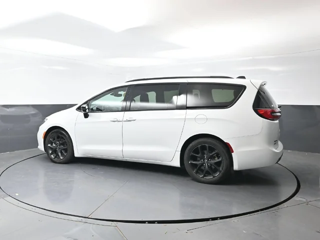 SEMINUEVOS CHRYSLER Pacifica a Estados en autogozo
