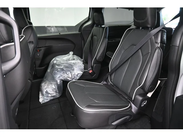 Nuevos CHRYSLER PACIFICA à Estados chez autogozo