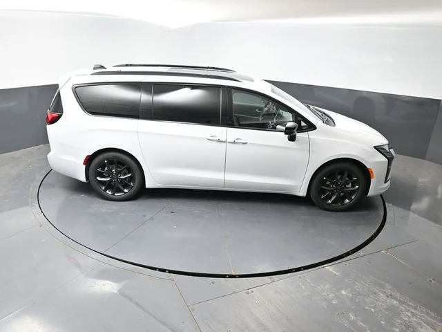 Nuevos CHRYSLER PACIFICA à Estados chez autogozo