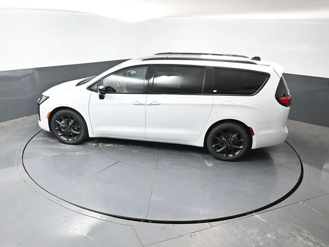 Nuevos CHRYSLER PACIFICA à Estados chez autogozo